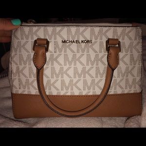 Michael Kors Crossbody Bag